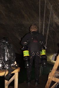 Chris using the Hollis SMS50 sidemount system. This unit is great to get through tighter restrictions.
