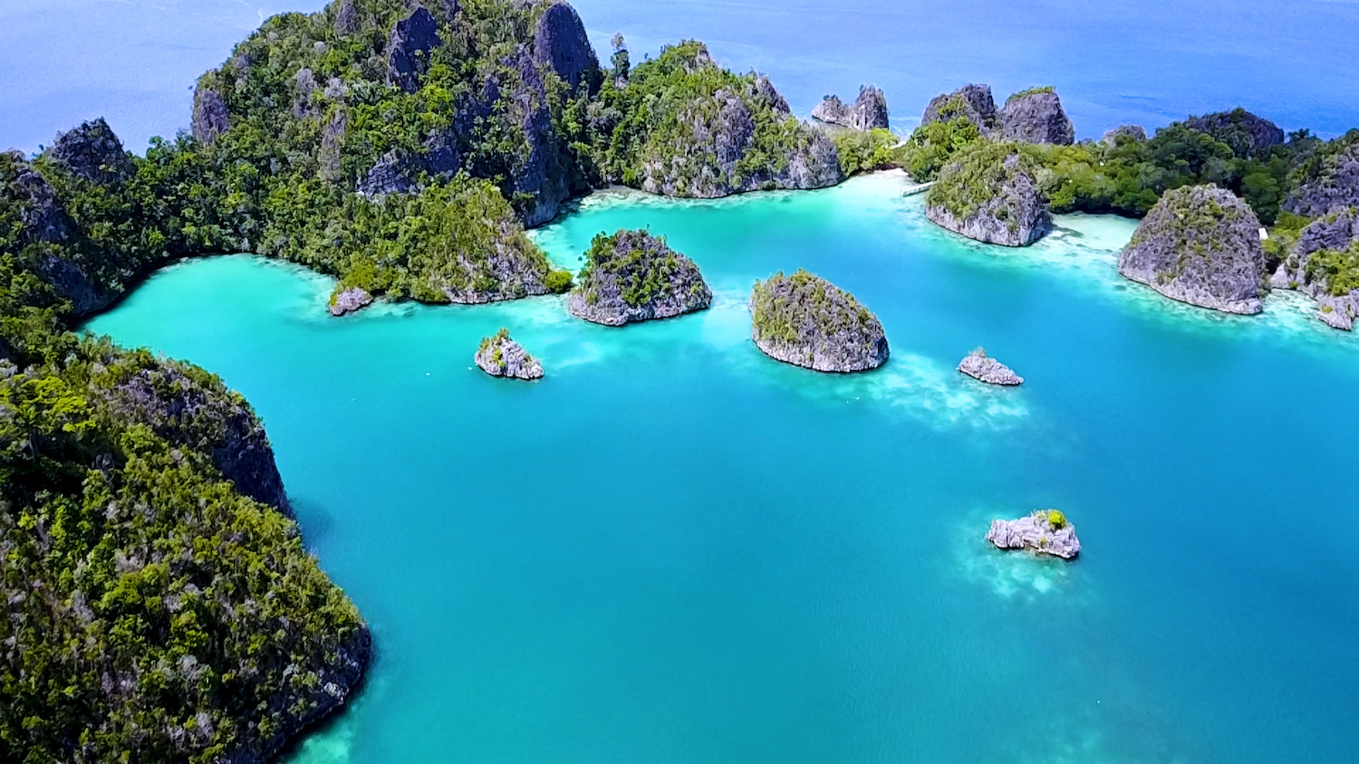 Raja Ampat - Indonesia - Islands best dive resorts for solo travellers