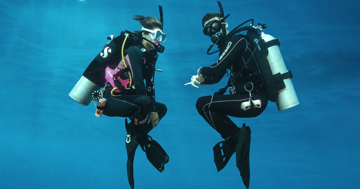 Take the PADI Peak Performance Buoyancy Course