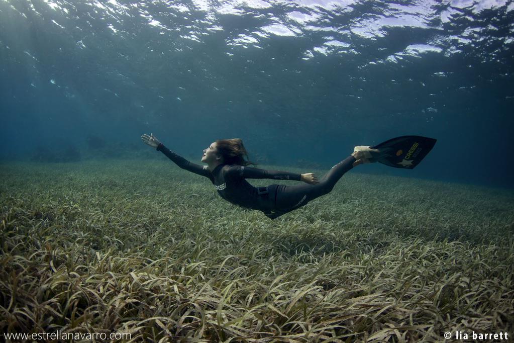 estrella-navarro-freediving-champion