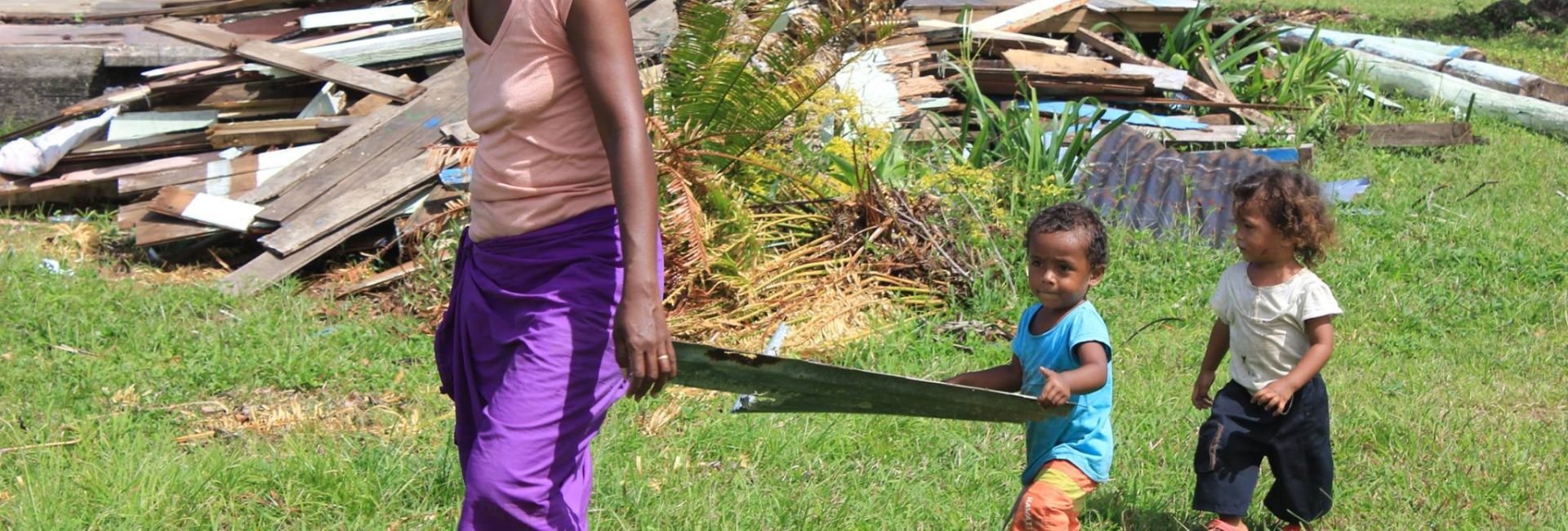 Julie Kelly & PADI Instructors Raise $100,000+ after Fiji Cyclone