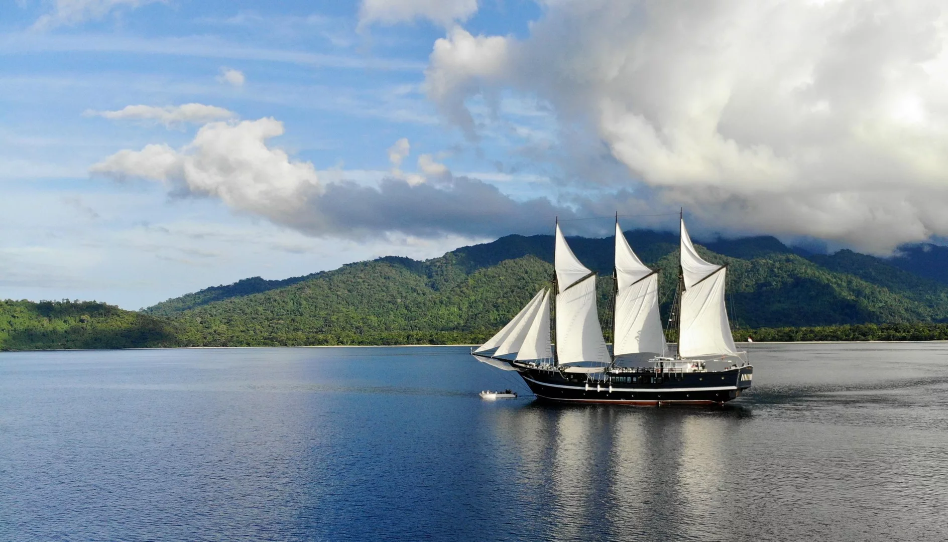 Dewi Nusantara, one of the most luxurious liveaboards in the world