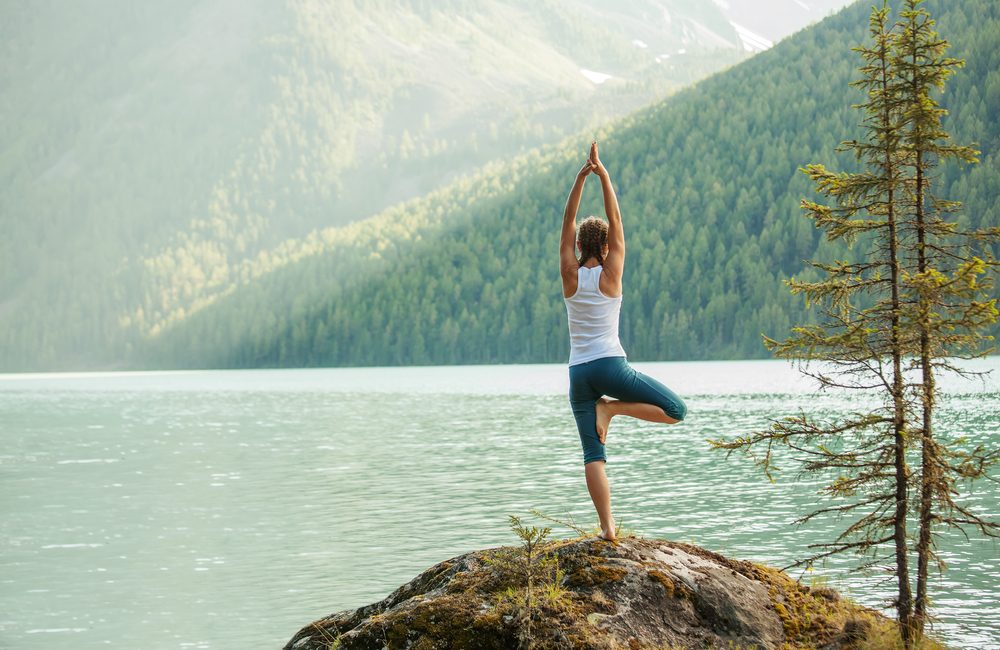 How to Enhance Your Scuba Diving Experience With Yoga