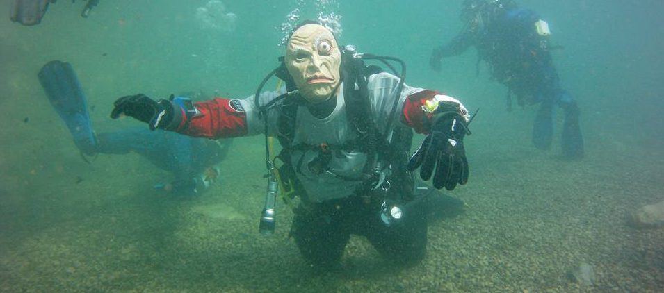 Zombie Apocalypse Diver Mike