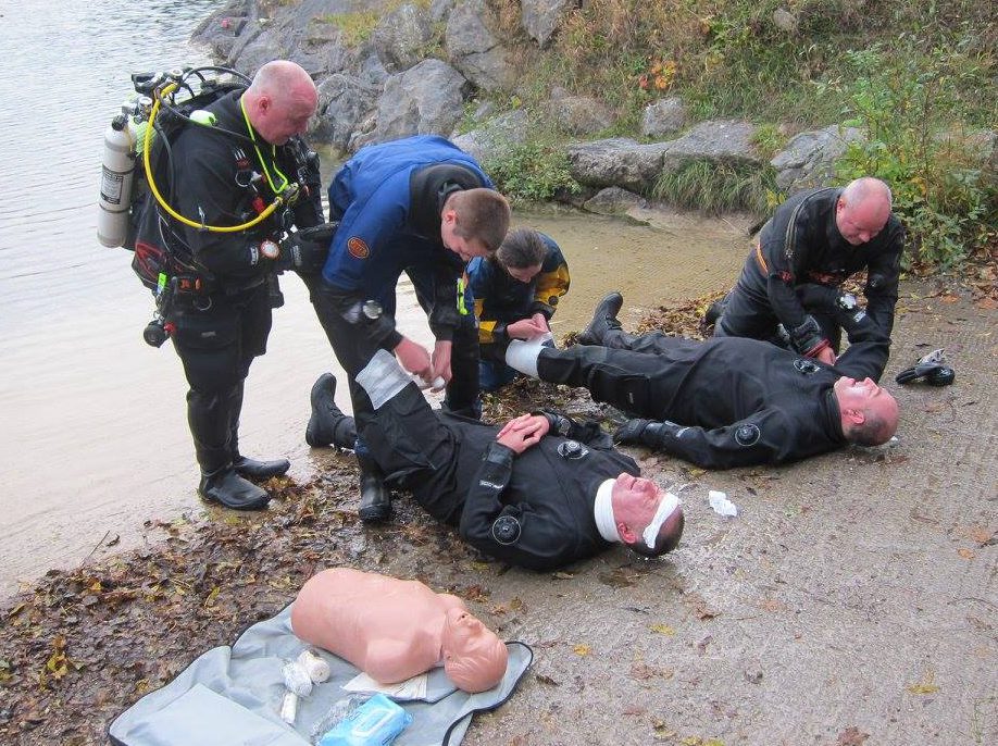 Zombie Apocalypse Diver Rescue