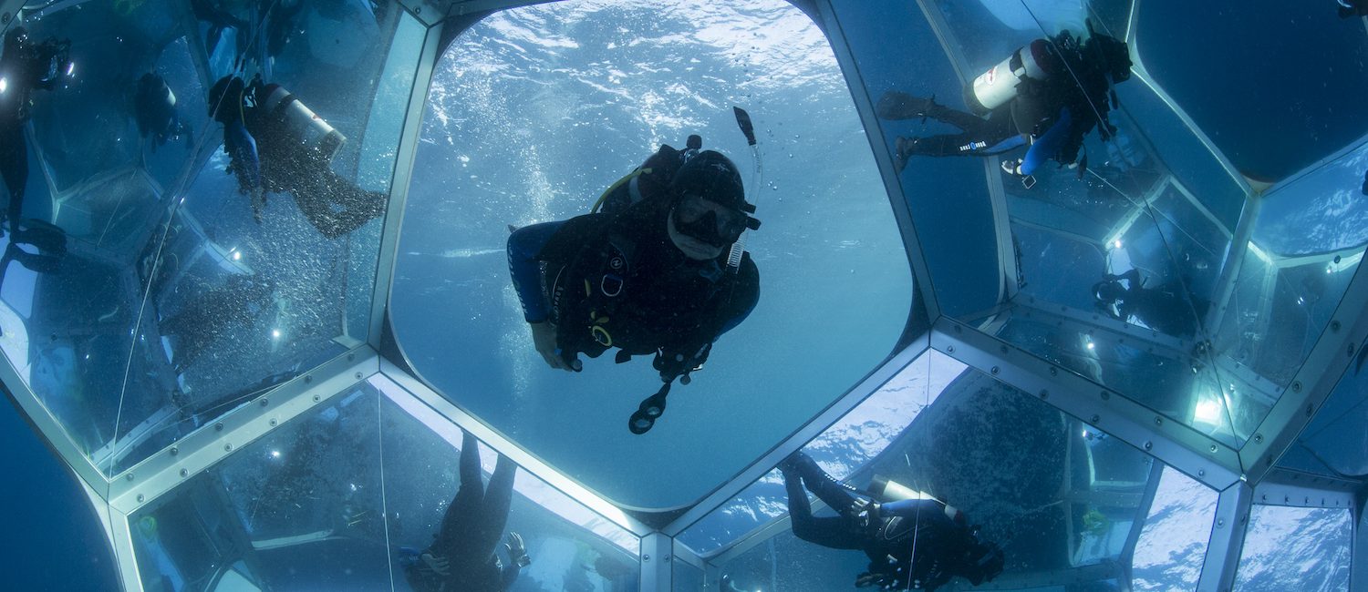Underwater Pavilions of a Geometric Kind
