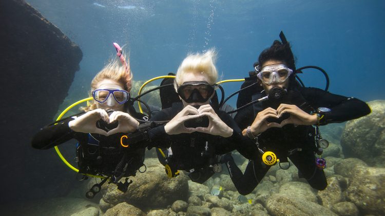 Love Diving underwater in La Paz with PADiWomen