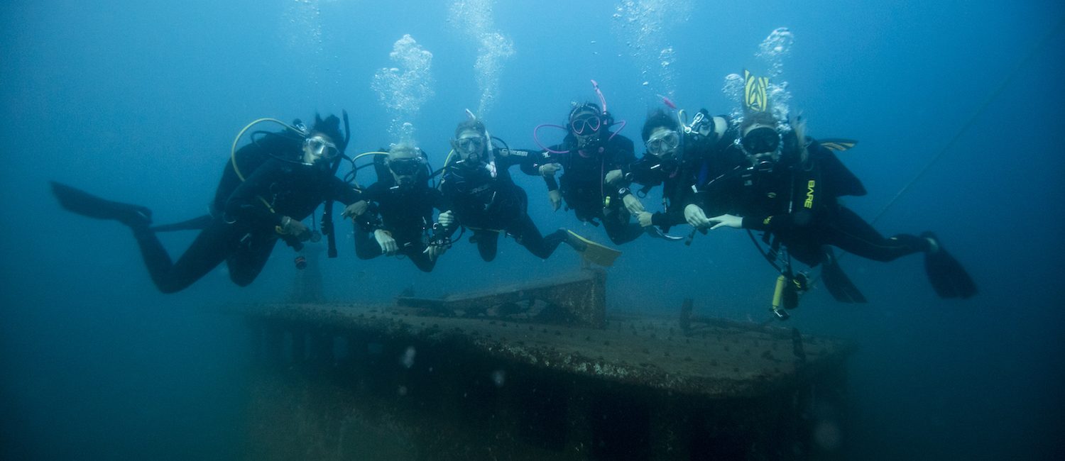 From Solo to Social: Embrace the Best of Both Worlds with Scuba Diving Trips for Singles