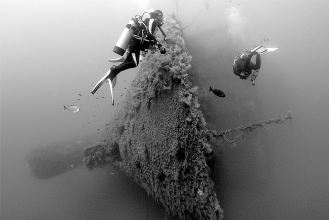 Underwater world - Wreck diving