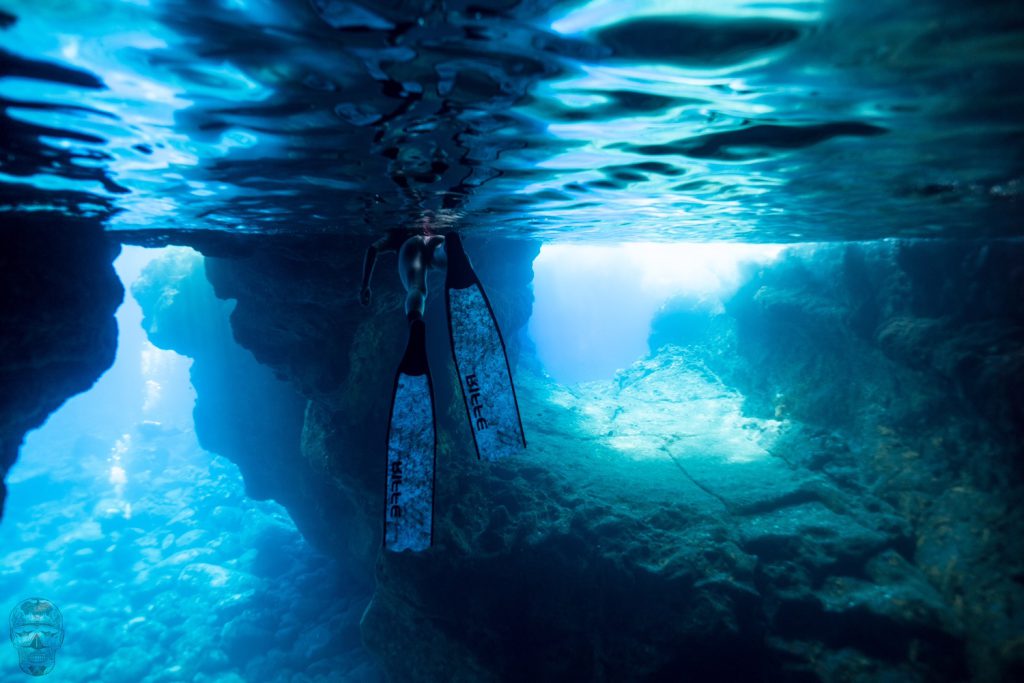 Freediving in Hawaii Photo: Kris Landers