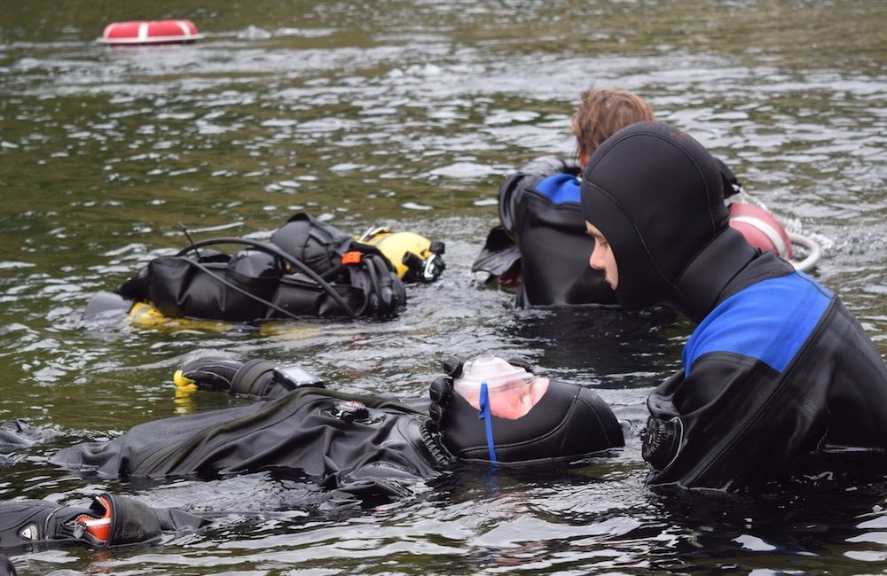Guide to PADI Divemaster: The Rescue Scenario
