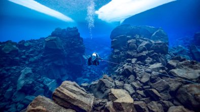 diving Davíðsgjá in iceland