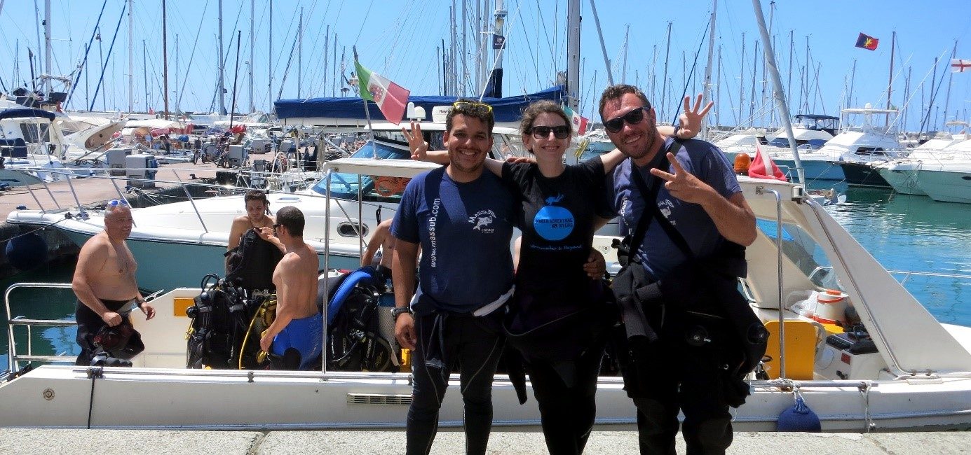 I’m not travelling alone, I’m visiting my scuba diving family!