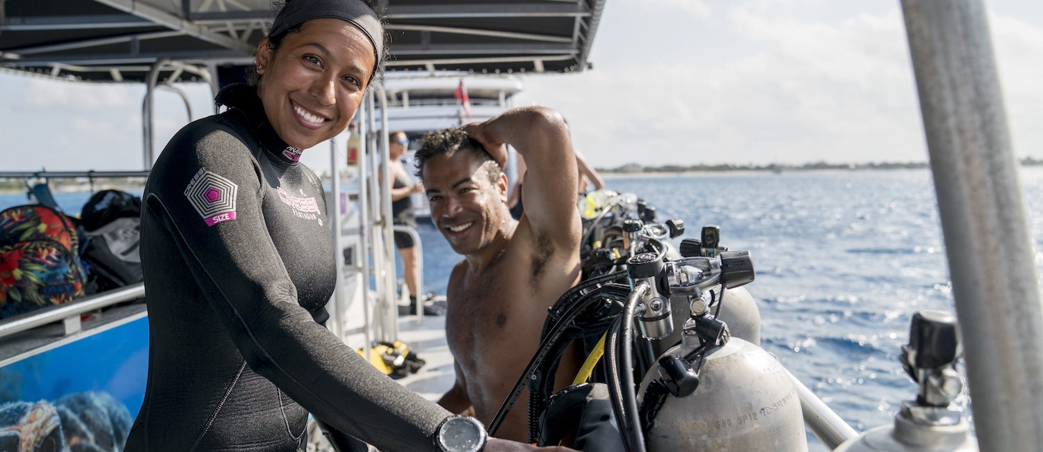 6 Ways to Give Back to the Ocean for PADI Women’s Dive Day