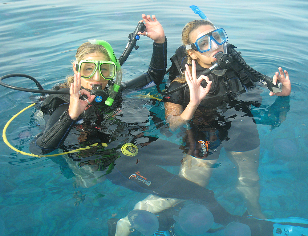 Ladies Diving at Camel Dive Club