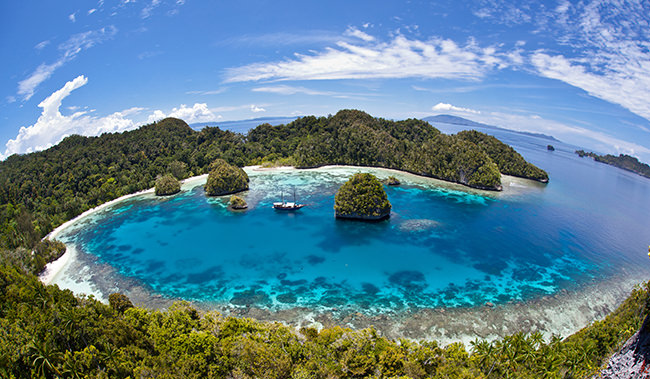 Diving with Nitrox in Raja Ampat, Indonesia