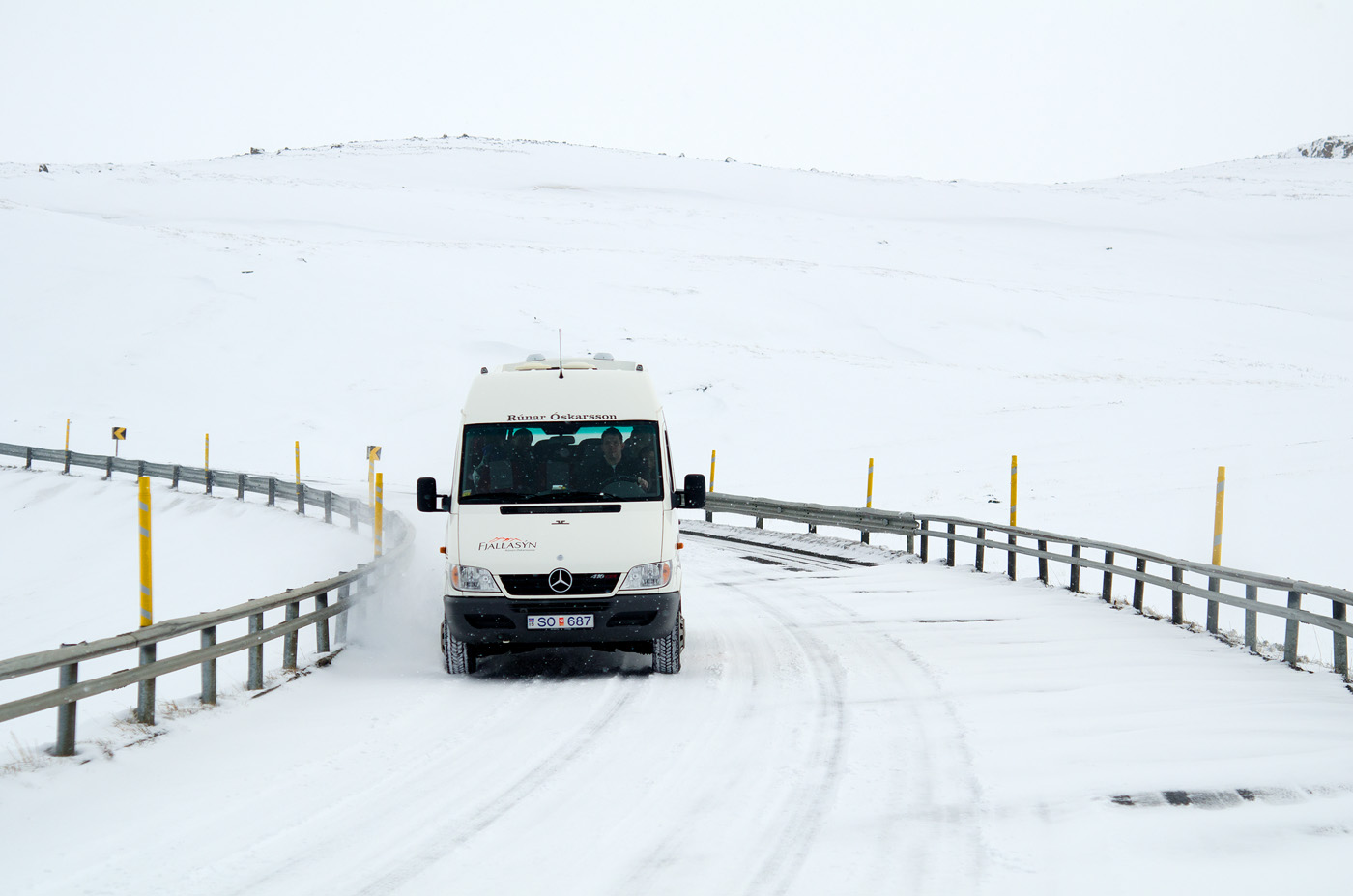 Driving to Silfra