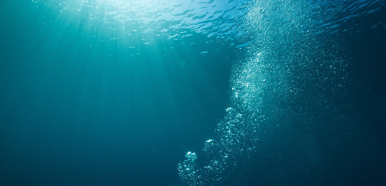 How to Breathe Properly by Blowing Bubbles Underwater