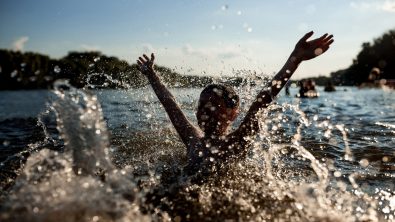 Human in the Water what we do as divers affects our oceans