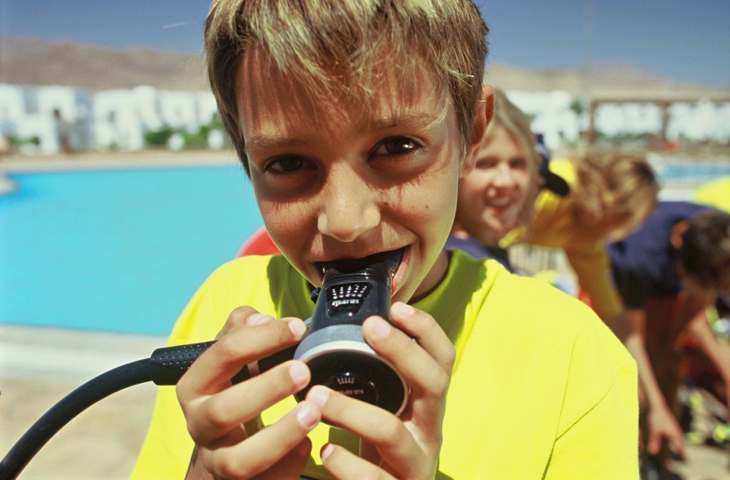 Choosing dive gear for children - regulator