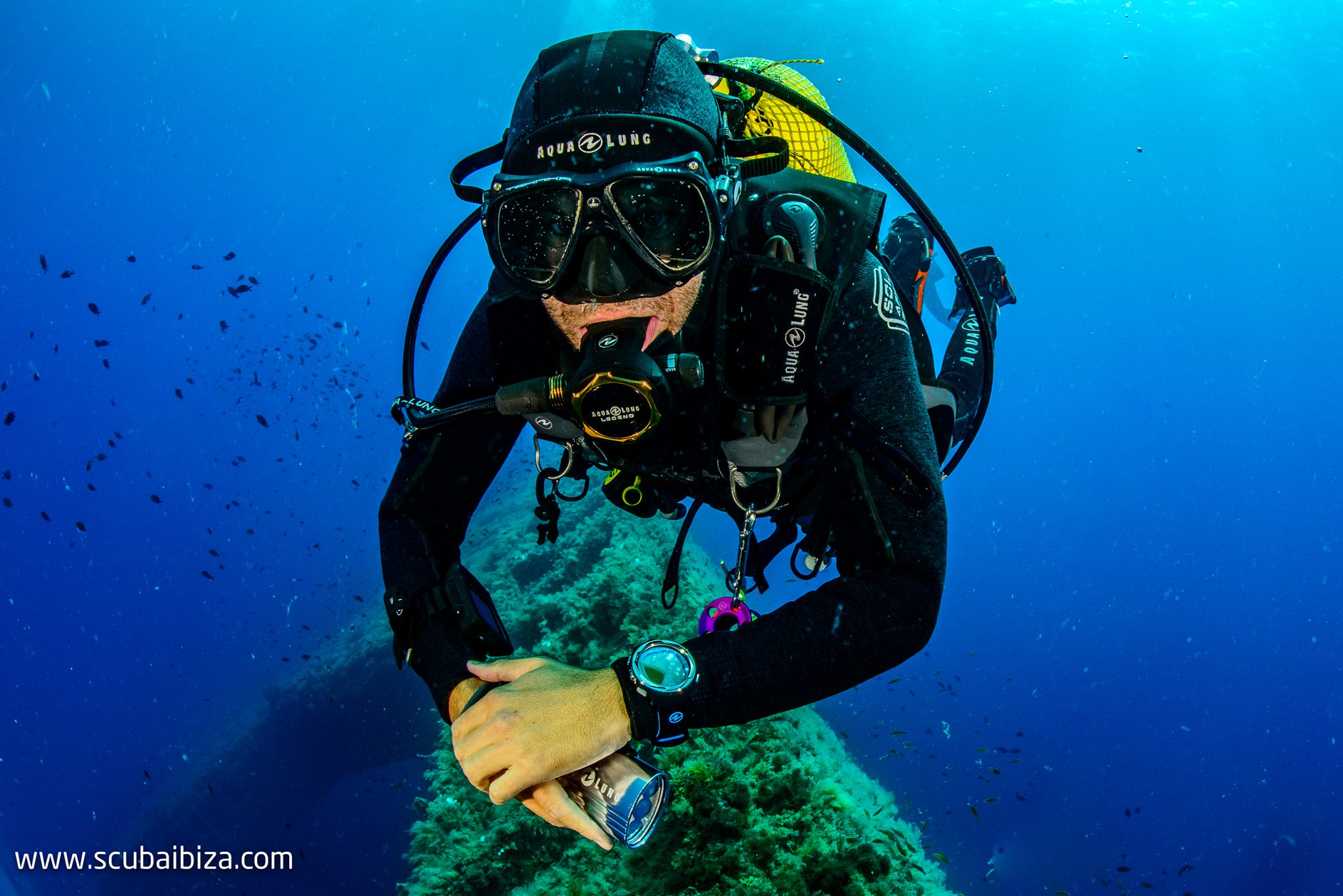 AmbassaDiver Manu Bustelo takes the PADI Instructor Development Course