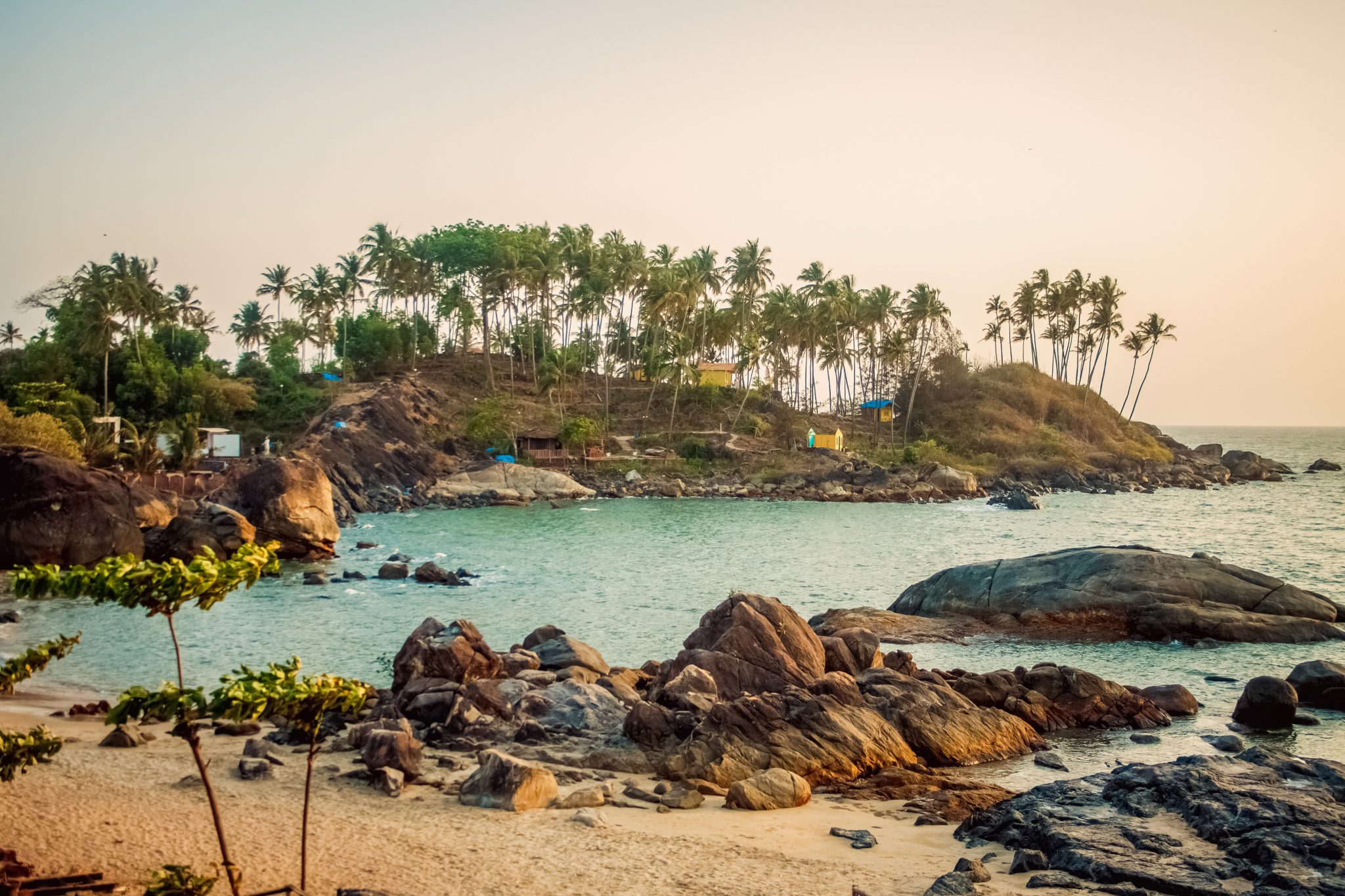 Top dive sites in India - beach - rocks - blue water