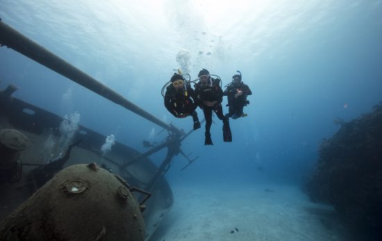 Become a scuba diver header