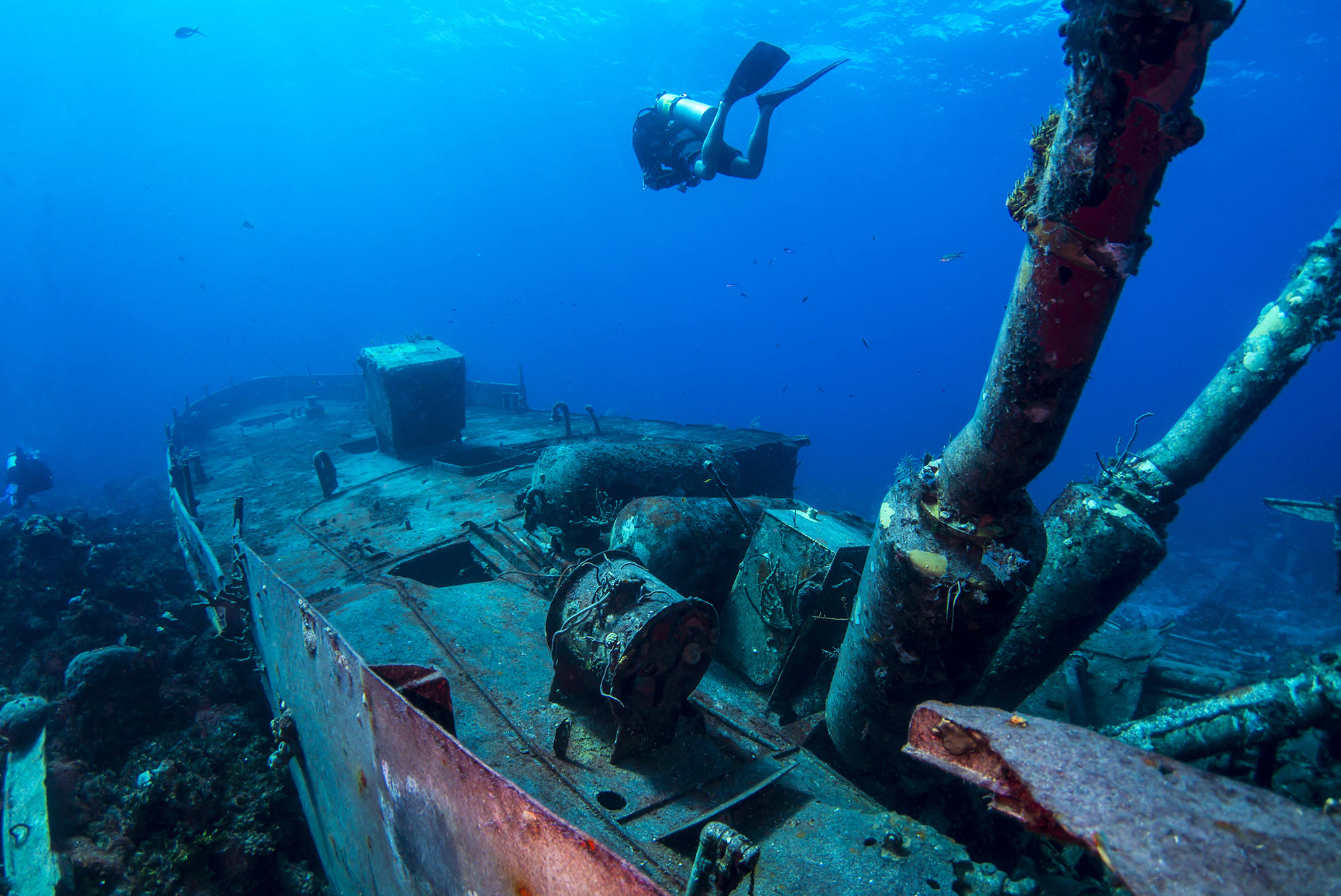 Bahamas - underwater - shipwreck