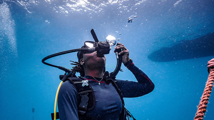 Master Scuba Diver descending for a dive