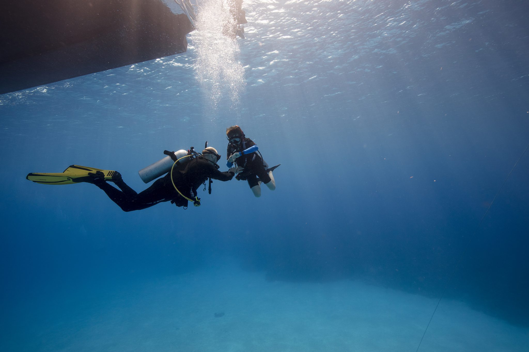 becoming a padi diving instructor - header - ocean conservation 