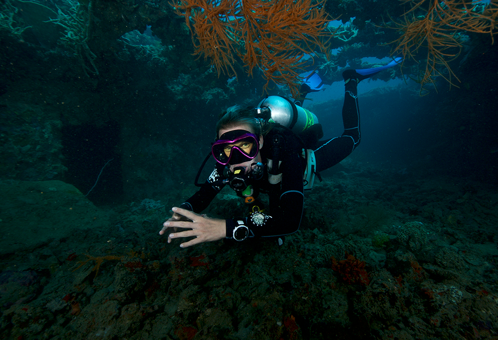 Coron - Wreck Dive - Shipwreck - Scuba Diver