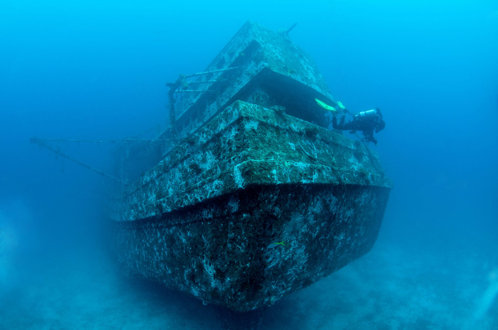 Malaysia - Tiny Tenggol Island - Wreck Dive