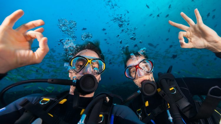 HappyDivers_Shutterstock