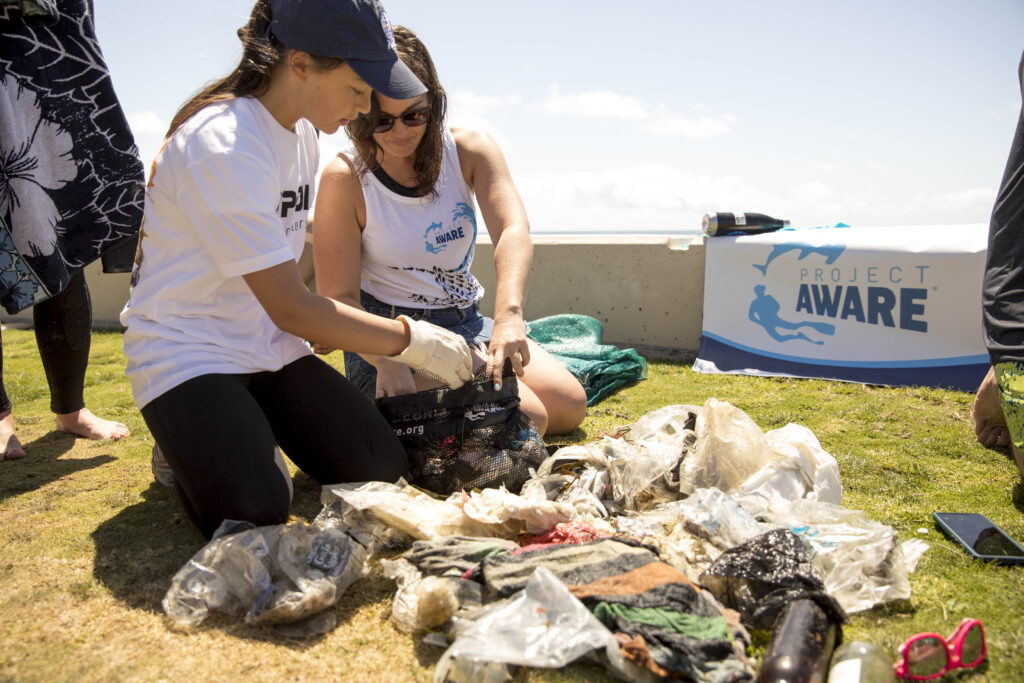 Dive-Against-Debris-conservation-trash