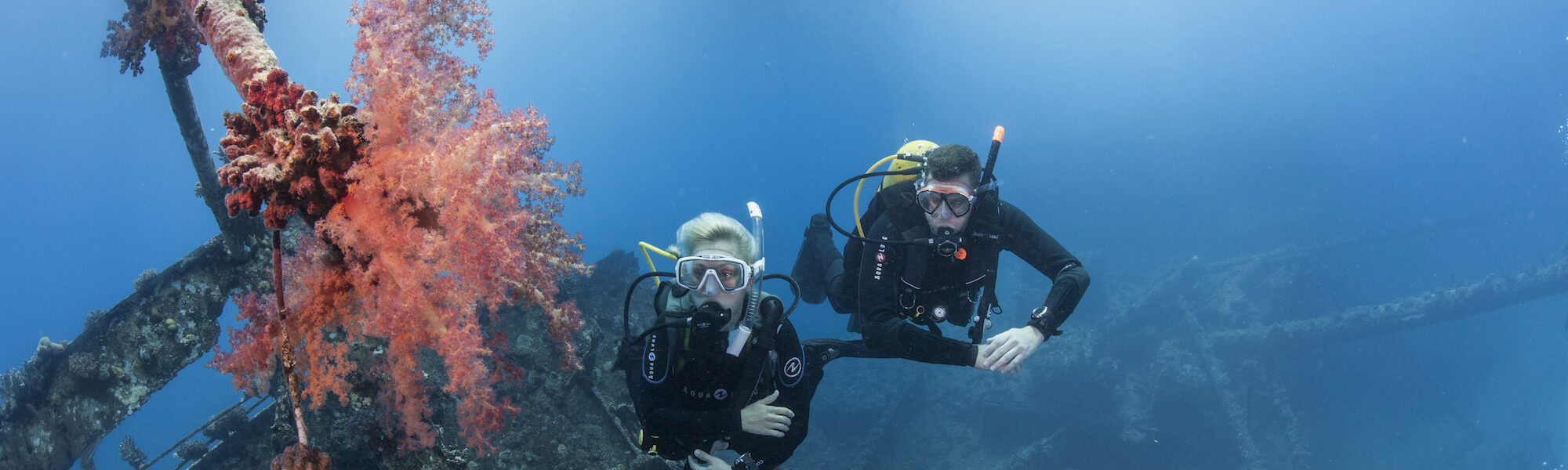 Professional Photo Tips for Enhancing Your Underwater Images with Models
