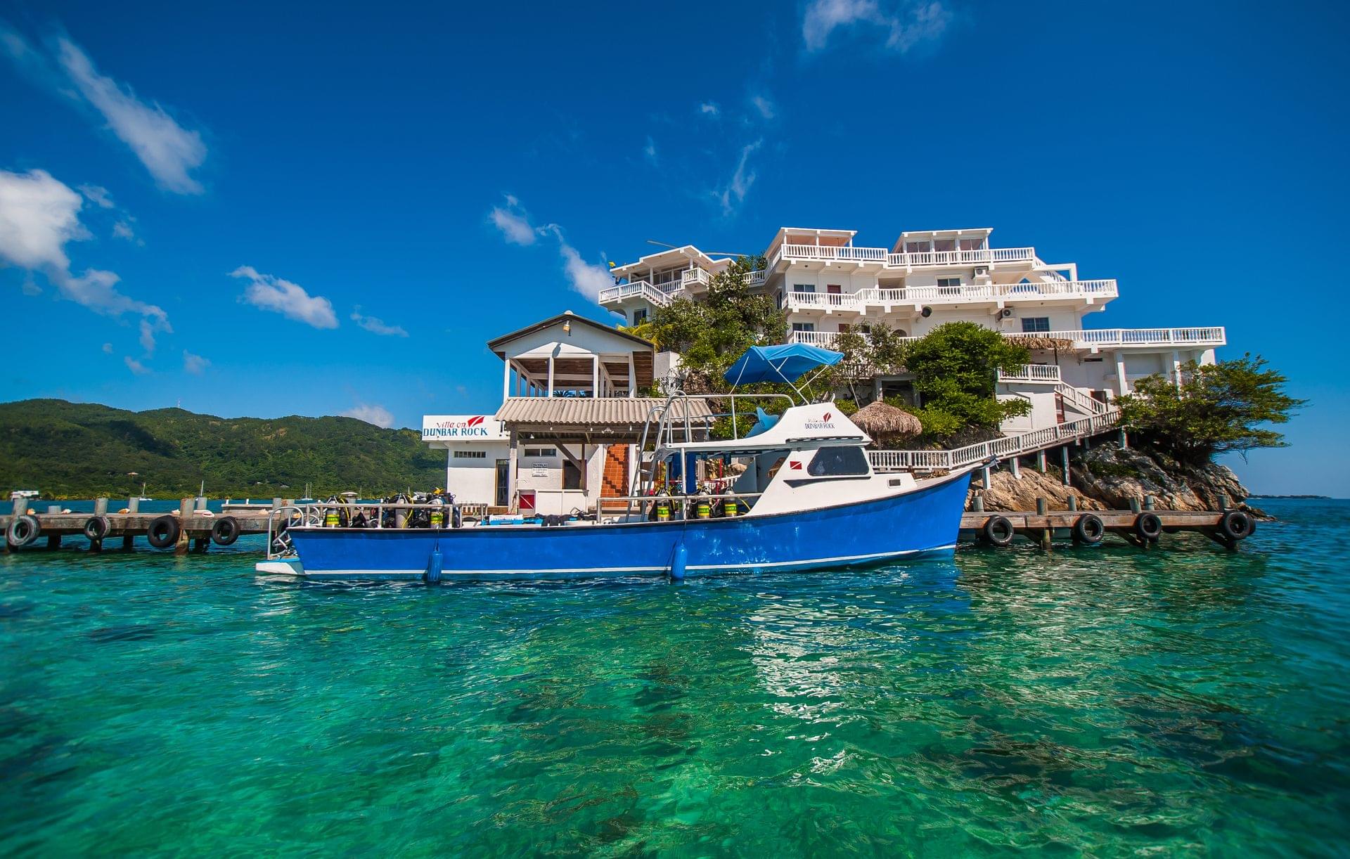 best house reefs dunbar rock villa with boat