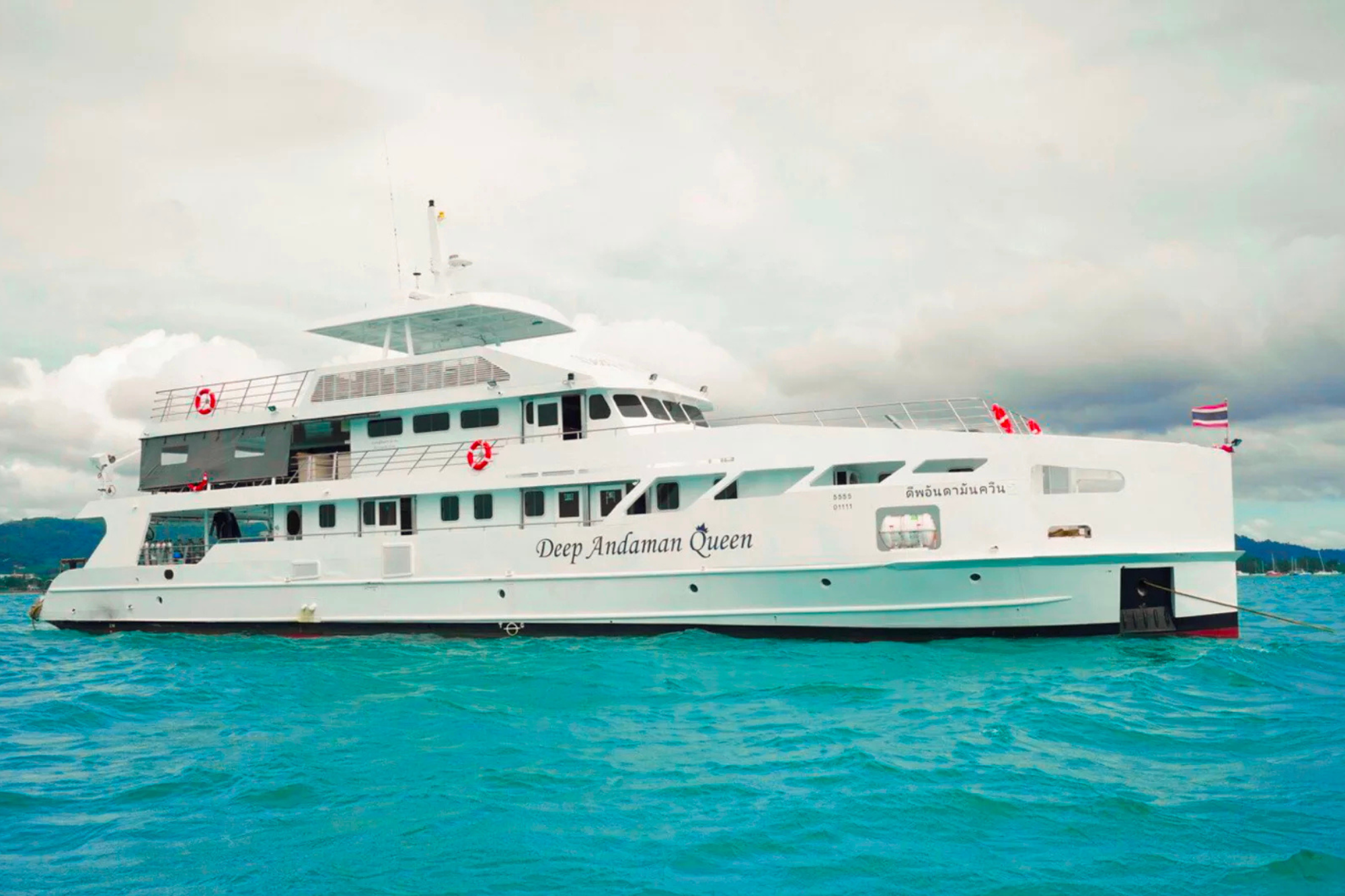 Liveaboard on the water in Thailand