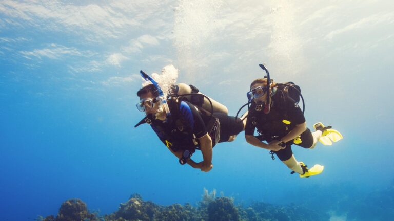 How Do You Breathe While Scuba Diving?