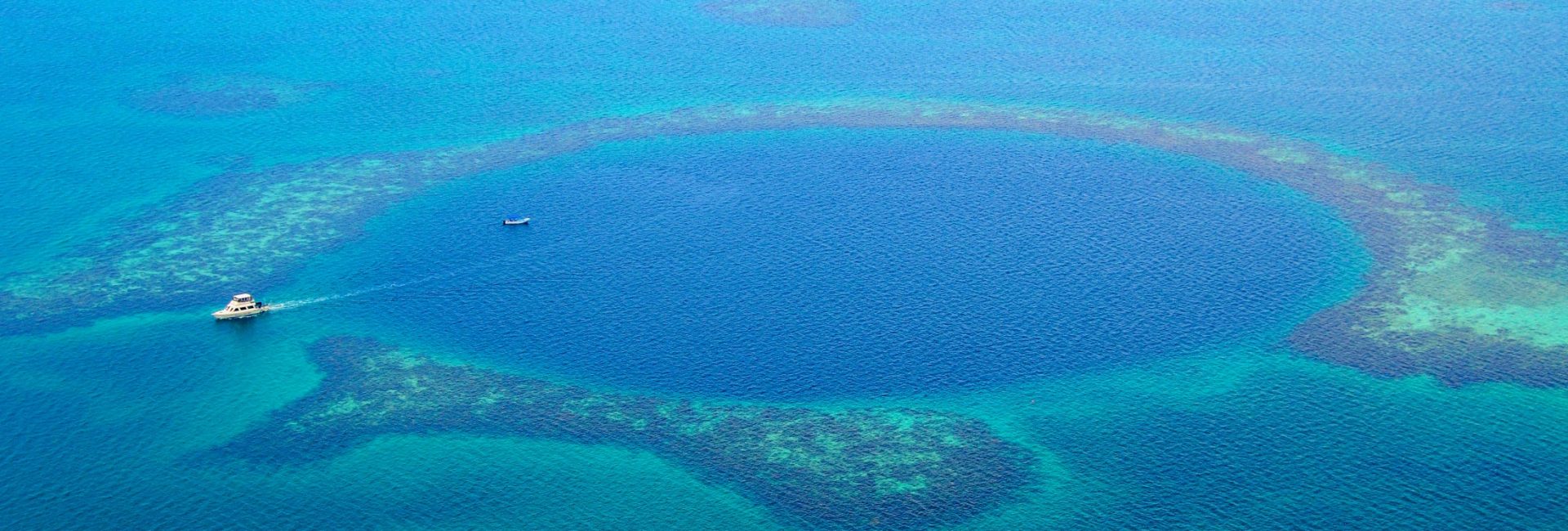 Guide to Diving The Blue Hole, Belize
