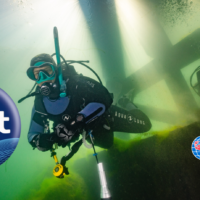DACH Divers underwater  wiht Boot logo