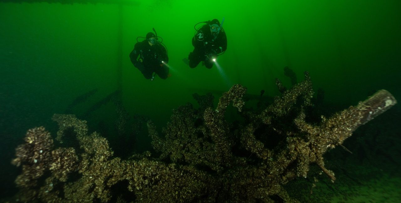 How Deep Can Open Water Divers vs. Advanced Open Water Divers Go?