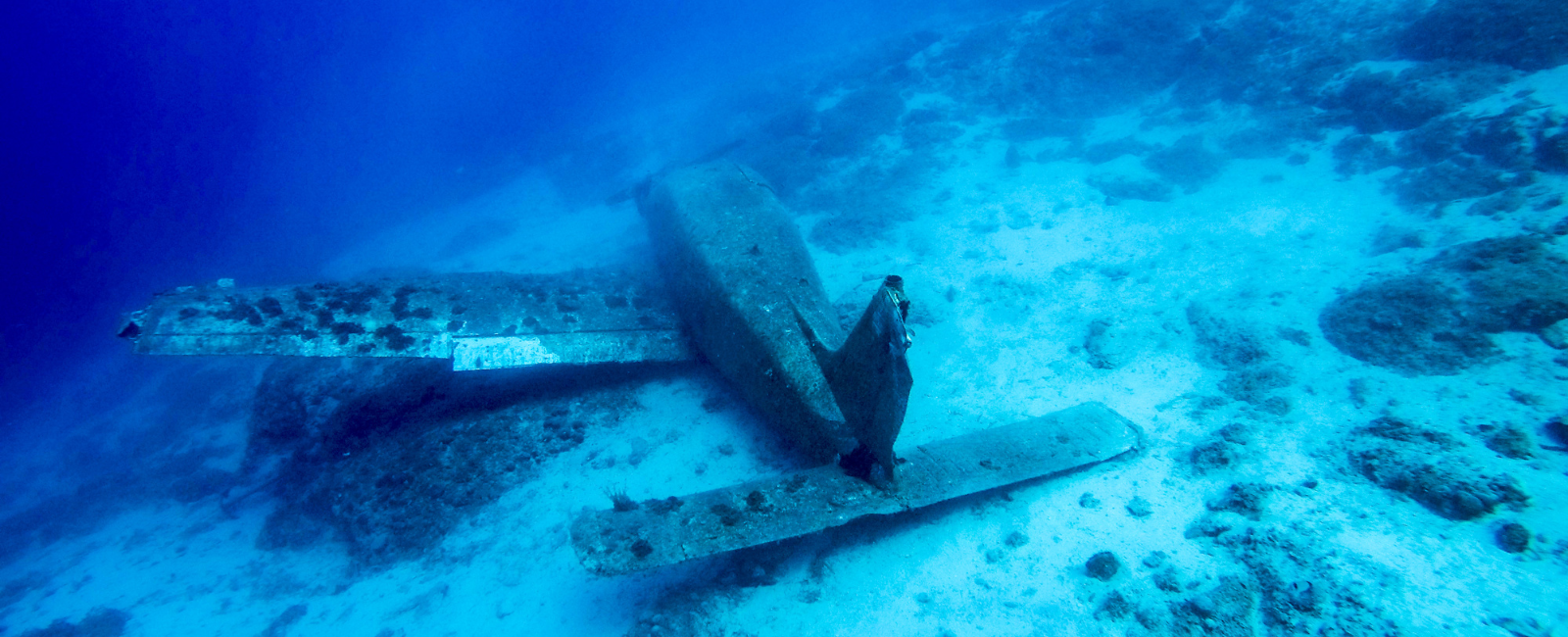 The Top Wreck Dives in Oahu, Hawaii