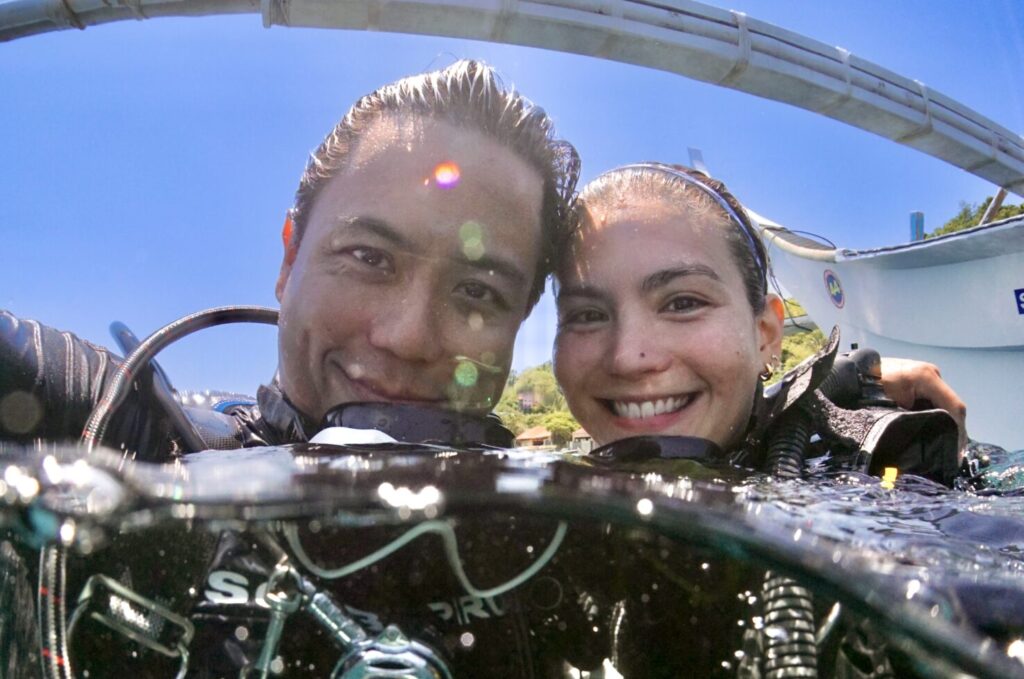 So knüpft man unter Wasser Verbindungen und genießt „Live Unfiltered“