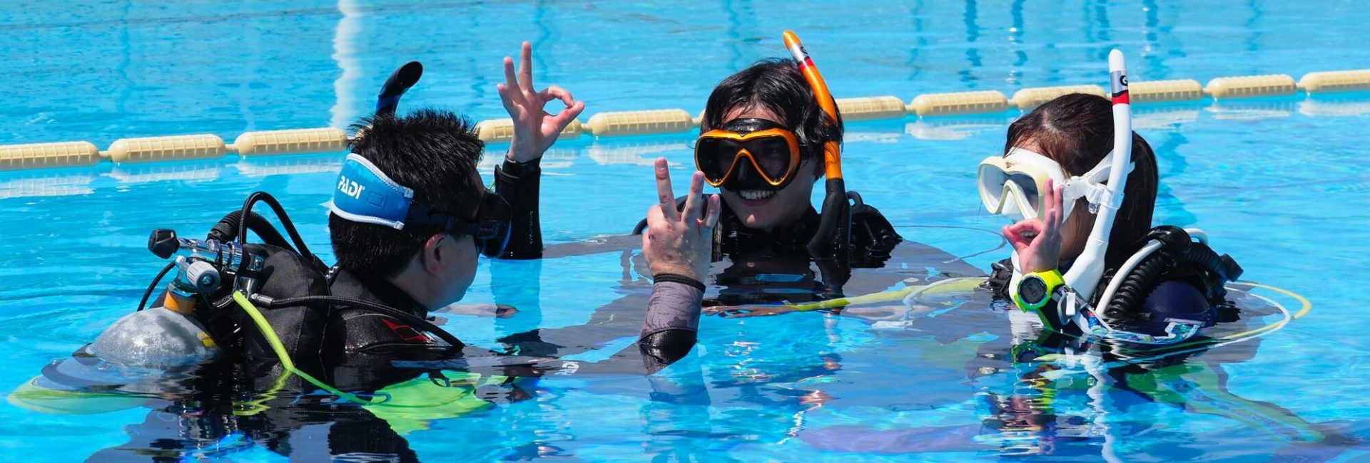 Quelle est la différence entre un baptème de plongée et un Discover Scuba Diving ?