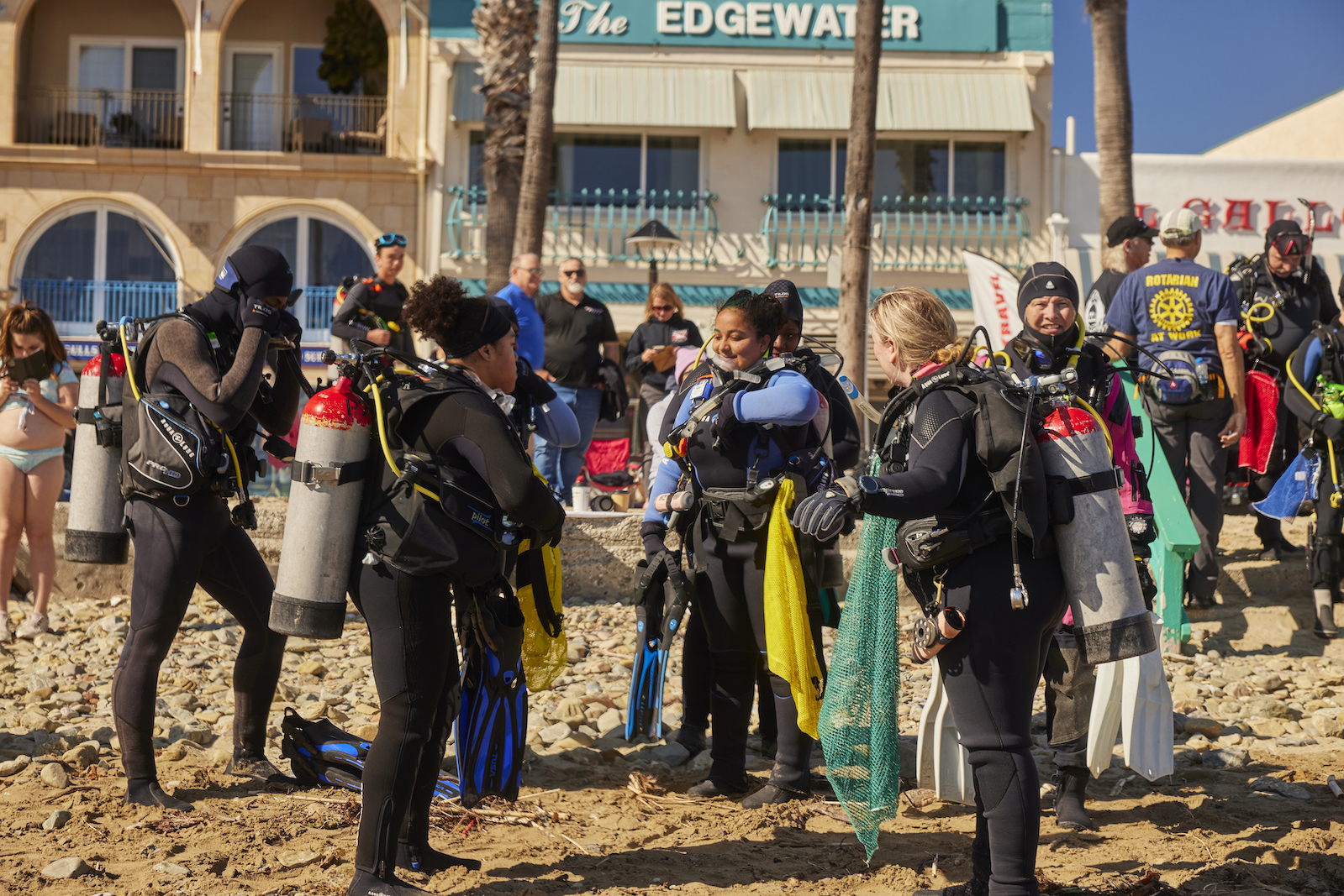 Avalon Harbor Underwater Cleanup Before the Event Divers Getting Ready