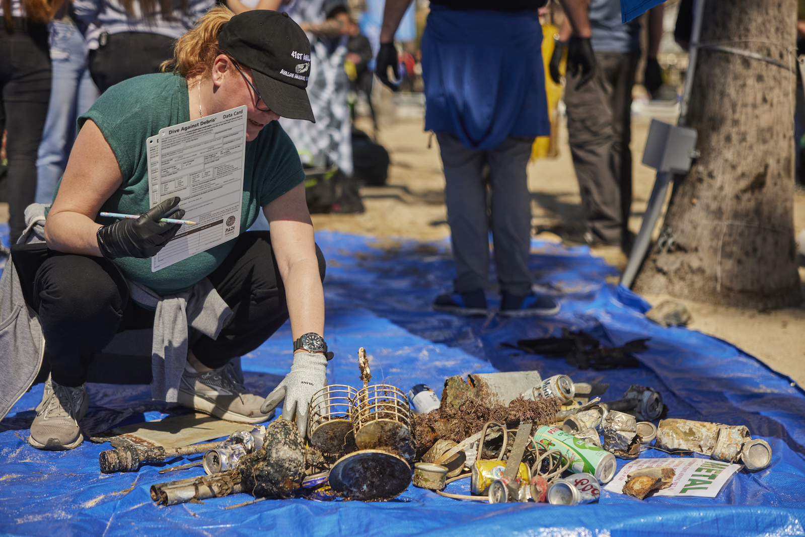 Sorting the Debris after a dive against debris