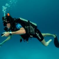 getting open water adaptive diver swimming by
