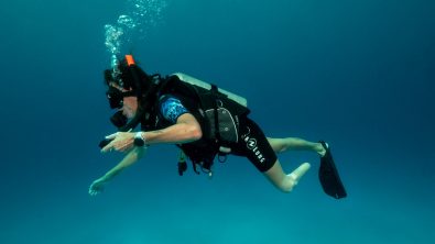 getting open water adaptive diver swimming by