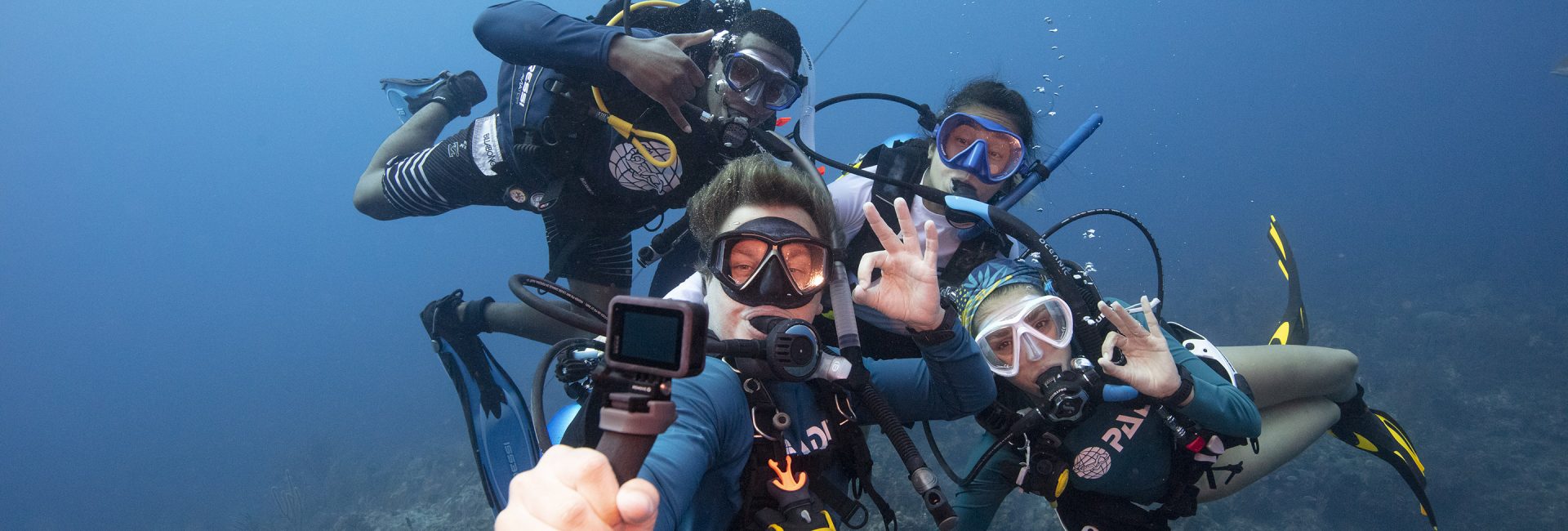 9 Tips for Taking Underwater Selfies