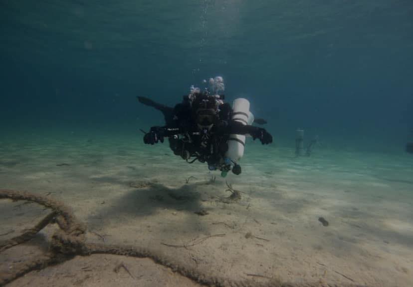 padi professional eleonora idili floating underwater